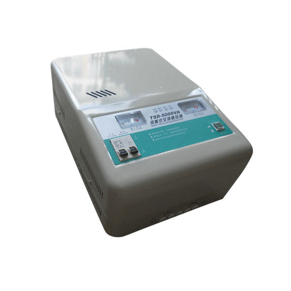 कंप्यूटर / छोटे घर के उपकरण के लिए 5000V 220V एकल चरण एसी वोल्टेज नियामक