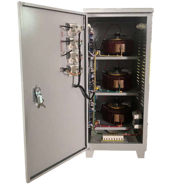 TNS-15KVA तीन चरण उच्च परिशुद्धता सर्वो मोटर प्रकार स्वचालित एसी वोल्टेज नियामक